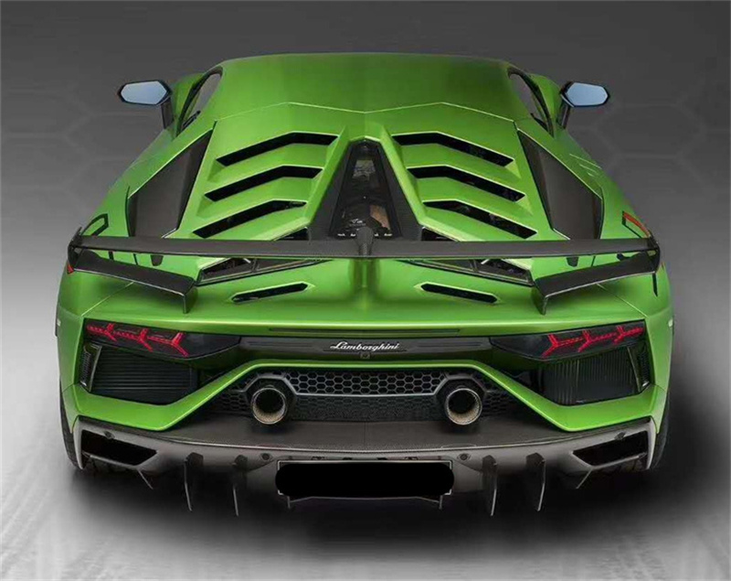 New Half Carbon Fiber Rear Bum - đánh giá và giá Model Kit Lamborghini